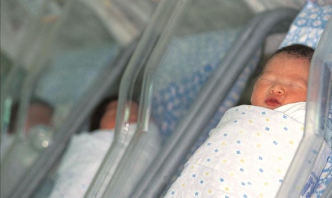 Life expectancy hits record 83.7 years, women's 3rd in OECD