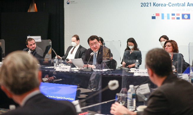 Korea holds roundtable with US, 7 Central American states