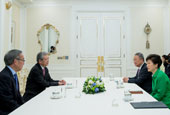 President meets renowned academics