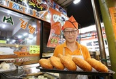 Mangwon Market overflows with deliciousness, warmth