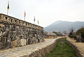 Travel back 600 years at Naganeupseong Village, Fortress