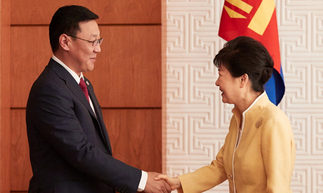 President Park pushes strong economic partnership between Korea, Mongolia