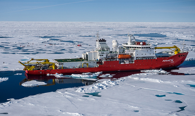 Korean research ship heads to North Pole