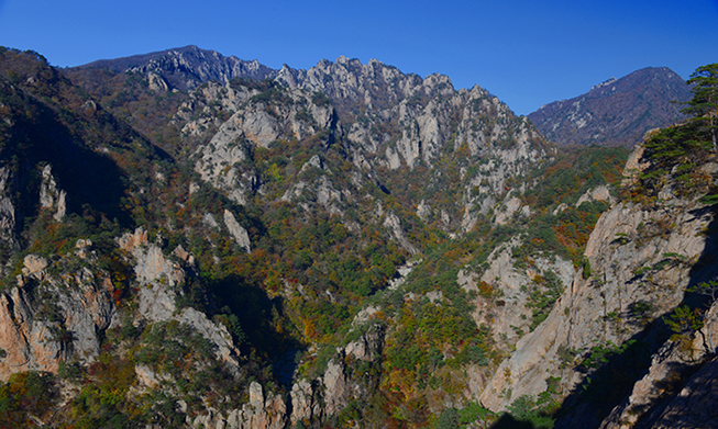 Seoraksan Mountain to reopen scenic point after 46 years