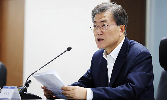 President Moon orders strong, effective measures against NK