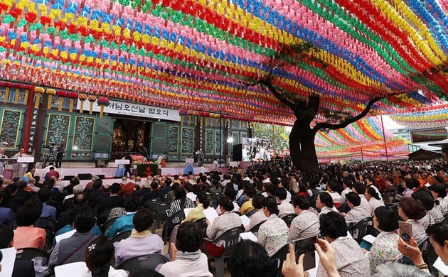 Korea celebrates Buddha's birth