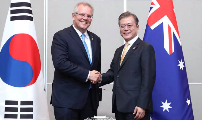 President Moon meets with Australia leader