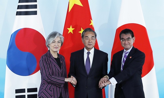 Korea, China, Japan FMs agree on need for trilateral cooperation