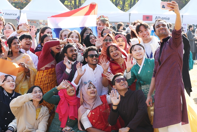 Foreign students attend 'Ajou International Day'