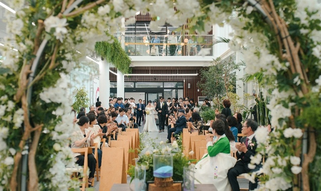 [K-matrimony] ③ More public aid for newlyweds' housing, weddings