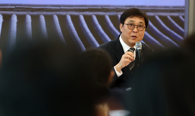 Culture minister hails BTS for holding event in central Seoul