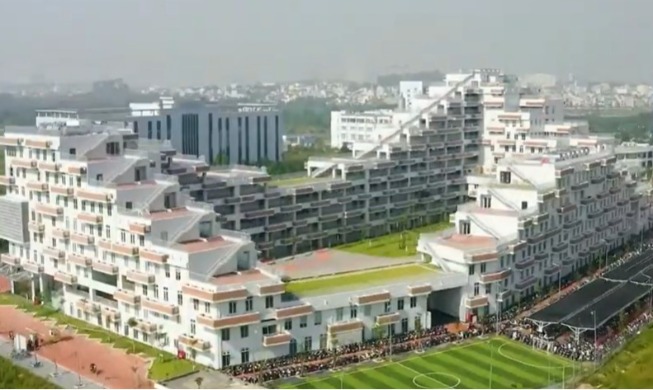 Provincial university to export curriculum to school in Vietnam