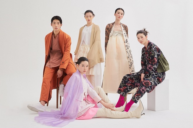 Digital fashion show 'Hanbok Wave' debuts online