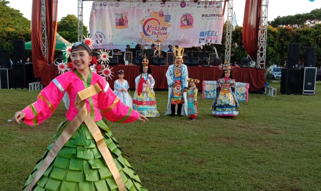 Jakarta event features Hanbok made from plastic waste