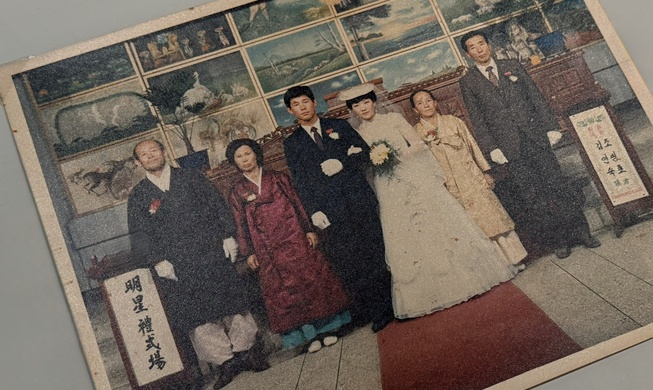 [K-matrimony] ② Evolution of wedding customs reflects era's traits