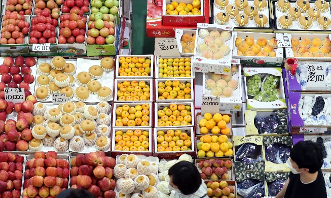 [Photo news] Year's brightest full moon shines on Chuseok