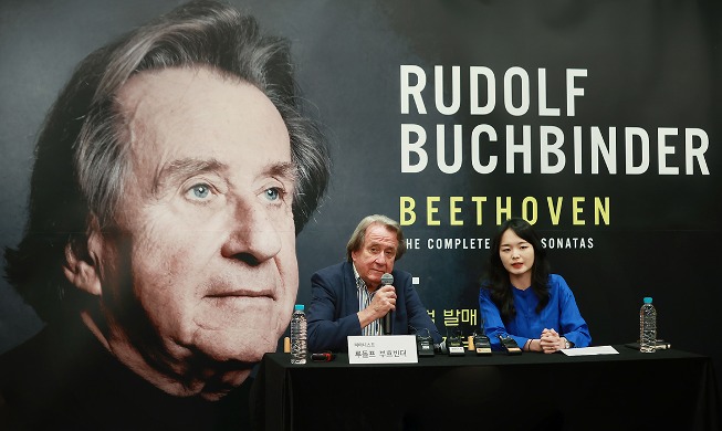 Austrian pianist Rudolf Buchbinder visits Korea