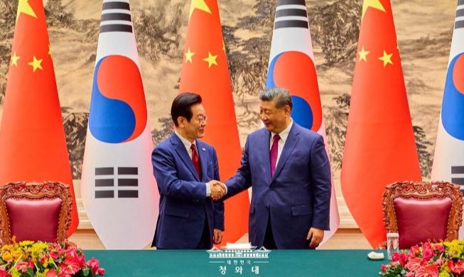 China moves structure in Yellow Sea border row with Korea