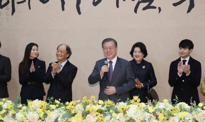 President Moon pledges support for people in culture and arts