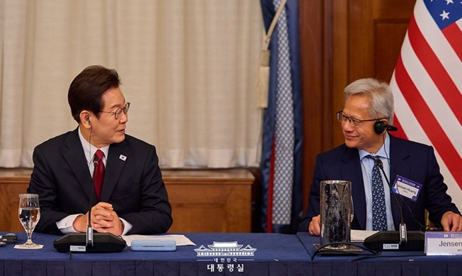 APEC CEO Summit to attract 1,700 biz execs like Nvidia founder