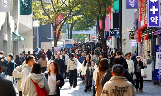 May card spending by foreign visitors surpass KRW 2T milestone