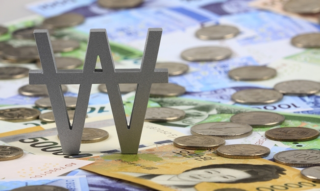 Strategy to free up conversion, use of domestic currency overseas