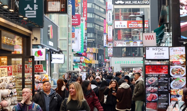 Int'l visitors to Seoul growingly explore daily life, experiences