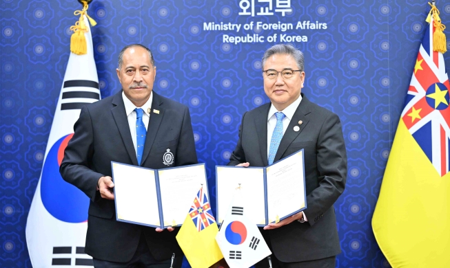 Korea, Pacific island Niue forge formal ties