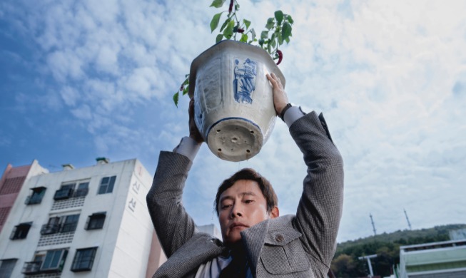 'No Other Choice' wins int'l audience award at Toronto film festival